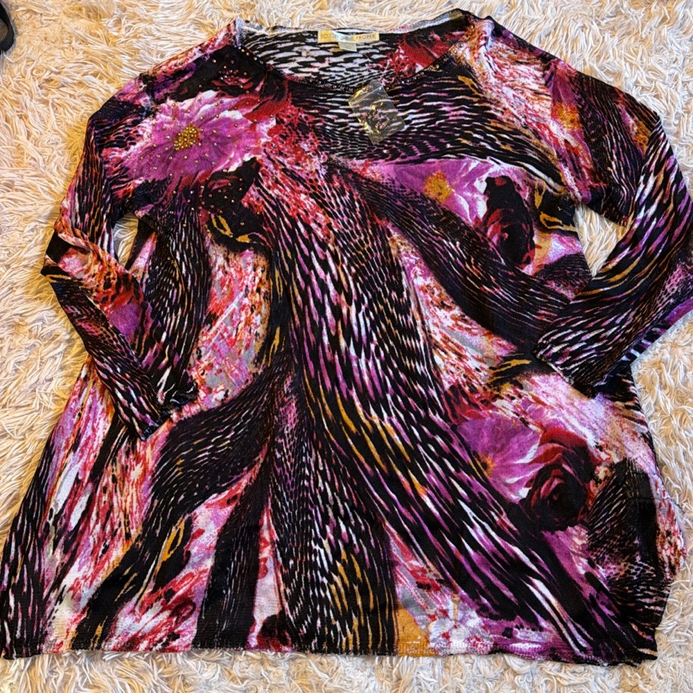 New (NWT)boston proper multicolor top with 3/4 sleeve and sequins.